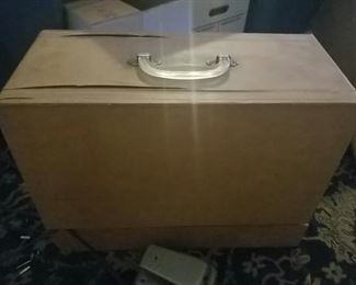 Vintage singer sewing machine
work great  $55
PLEASE CHECKNTERMS AND CONDITIONS