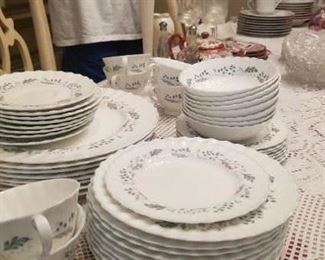 Haviland dish set  made in Germany $250
service for 8 plus extras
Please check terms and condition
TEXT ONLY 626 676 4202
set #79
