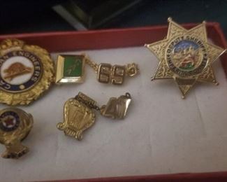 Box  of misc pins  $5.00
Please read terms and conditions of sale

j3