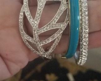 3 costume bracelets
$30.00
Please read terms and conditions of sale
j4