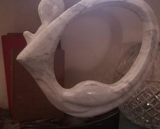 Contemporary  Marble women.art statue on marble base unsigned    14 x 10  $8 
5Please read terms and condition of sale
sculpture 1