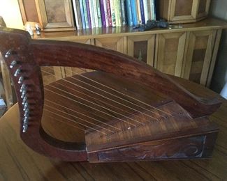 Lap harp