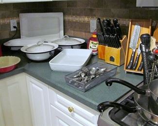 2 CUTLERY SETS, KEURIG COFFEE MACHINE . NEVER USED 3 PC. CUTLERY SET, BAKING/SERVING PIECES, STAINLESS STEEL FLAT WEAR