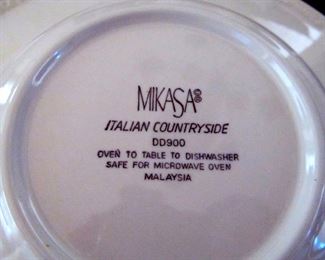 DISHWASHER AND MICROWAVE SAFE...GREAT FOR EVERY DAY OR FORMAL DINNERS
