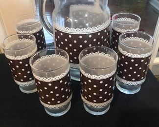 Brown dot glass set