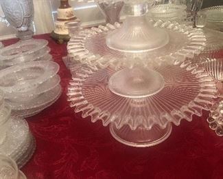 Clear cake stands 