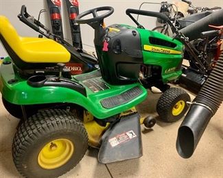 42” John Deere LA105 with only 42 hours