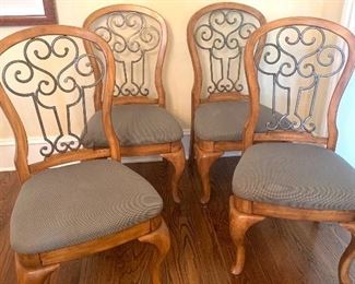 Set of 4 chairs