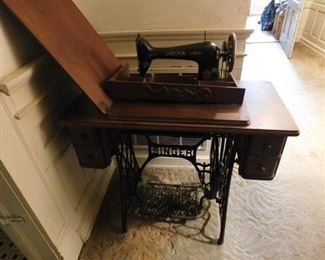 Singer Sewing Machine