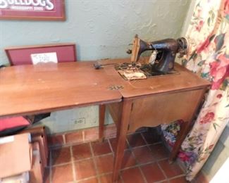 Singer Sewing Machine