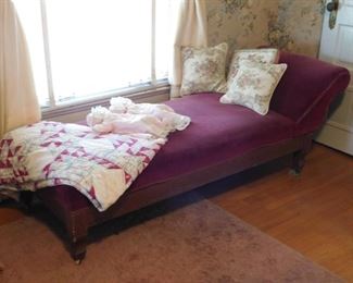 Fainting Sofa
