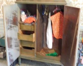 Chifforobe