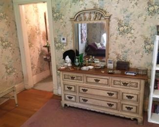 FP Dresser