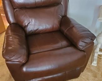 NEWER LEATHER RECLINER