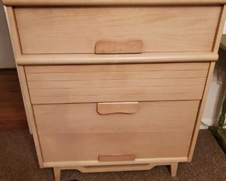 50'S BLONDE WOOD CHEST OF DRAWERS by STANLEY