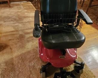 SHOPRIDER STREAMER SPORT POWER CHAIR in RUNNING CONDITION with BRAND NEW BATTERIES ... LIKE NEW, ONLY USED A FEW TIMES.