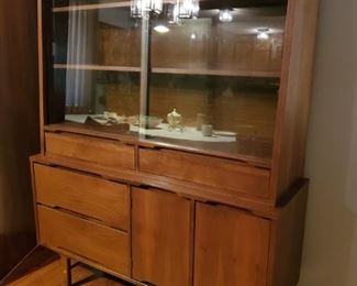 STANLEY DANISH MODERN HUTCH