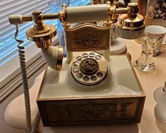 VINTAGE ROTARY PHONE