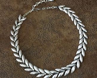 Wonderful Danecraft Sterling silver interlocking link necklace - love the links, they look a bit like leaves. Stamped DANECRAFT STERLING.  Flexible length from 15"-17".  $98
