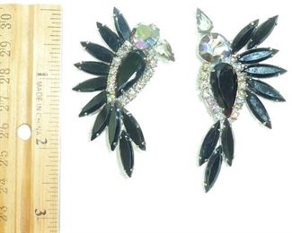 Pair of vintage Juliana collectible big rhinestone bird brooches with black and clear aurora borealis crystals.  Fabulous! $195 