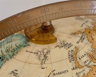 Please note the cracked plastic piece at top.