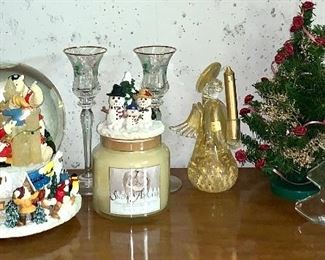 Snow globe Lot with cute candles: $10
