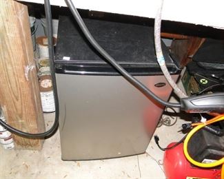 Mini Fridge $40