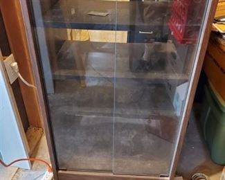 Gusdorf Entertainment Cabinet with Glass Doors