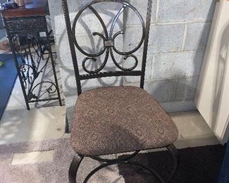 PLL 17  - Table and 4 Chairs @ $400 - Open to offers 