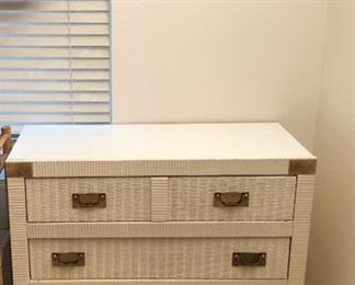 Lea' The Furniture People White 4-drawer Dresser