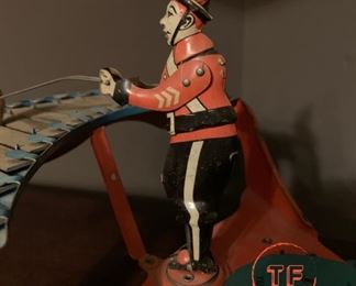 ZILOTONE 1930's Wind Up Tin Toy with Playing Discs