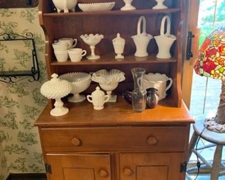 TEMPLE STUART Colonial Hutch