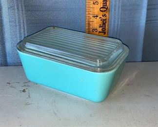 Pyrex with lid $9.00