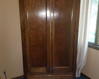 Vintage Oak Chiffrobe