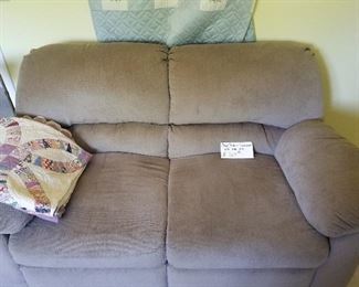 Dual Reclining Loveseat