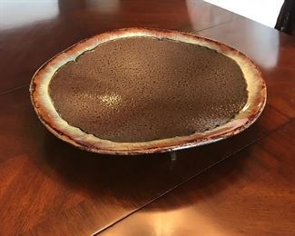 Decorative platter w/feet