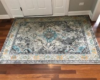 5.5" x 7'7" decorative rug