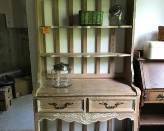 Beautiful wooden baker's rack