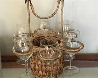Wine & glass carrying basket
