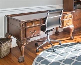 Hekman desk