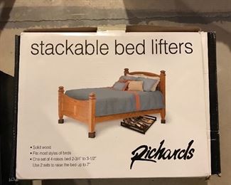 Bed lifters ( set of 2)