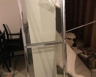 Glass shower doors