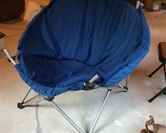 Large collapsible chair