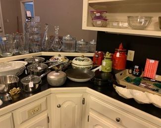 Kitchen: Cookware, canisters, bowls, decorative serving dishes