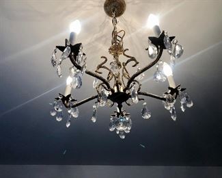 Chandelier 