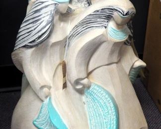 22" Cast "Amigas" Statue