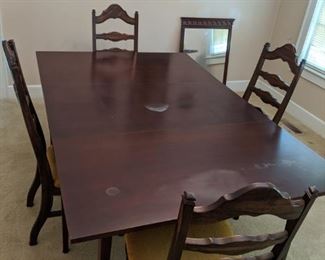 Mahogany Gate Leg Dining Room Table