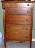 Oak chest of drawers