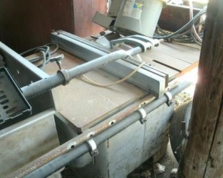 Delta table saw
