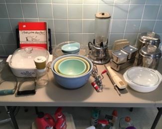 Pyrex, vintage blender, Lu-Ray and more!